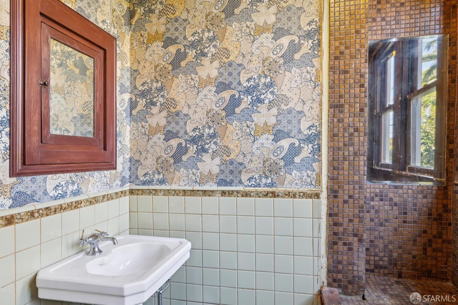 Detail Gallery Image 32 of 85 For 22 Beaver St, San Francisco,  CA 94114 - 5 Beds | 4 Baths