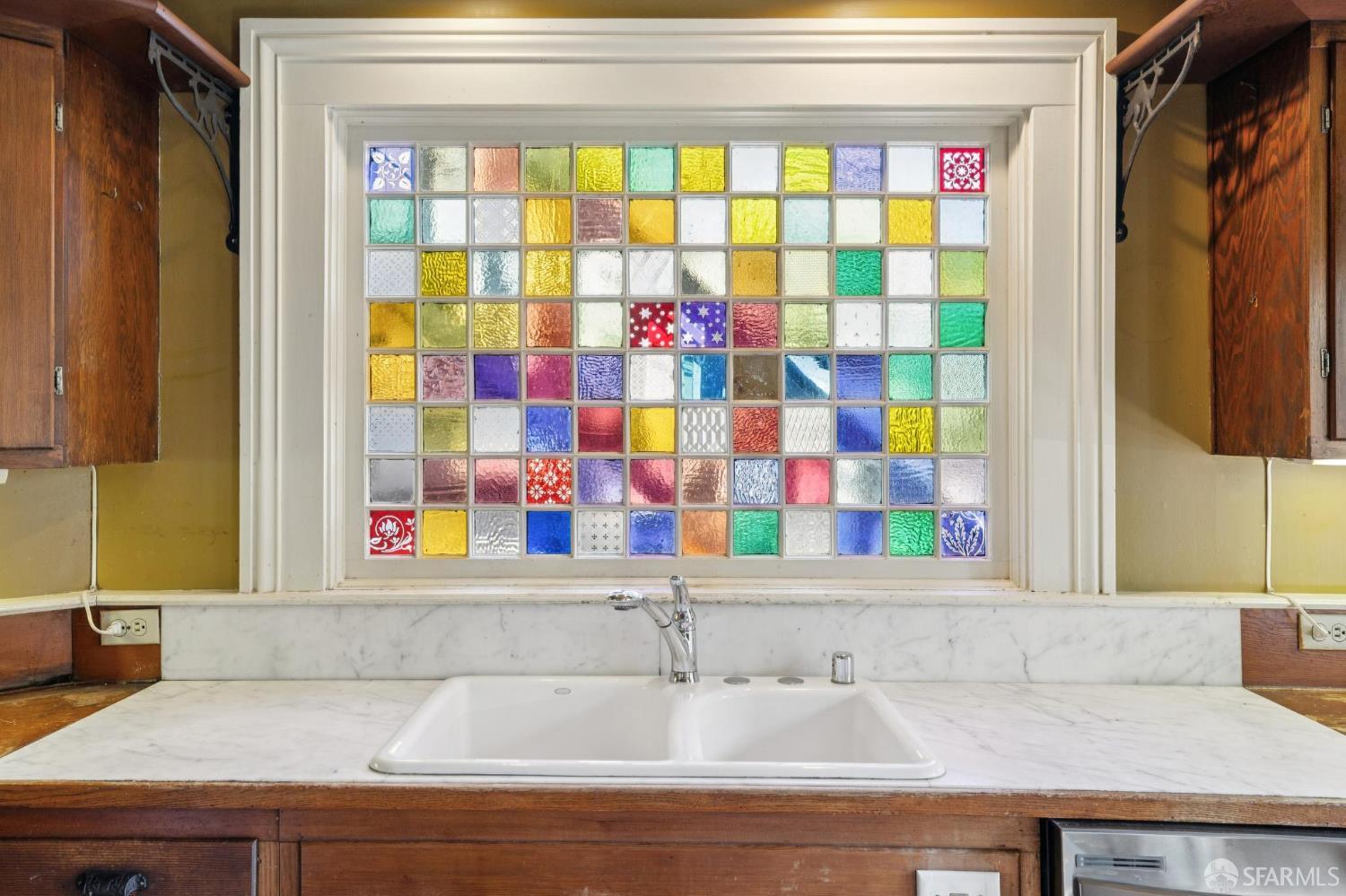 Detail Gallery Image 37 of 85 For 22 Beaver St, San Francisco,  CA 94114 - 5 Beds | 4 Baths