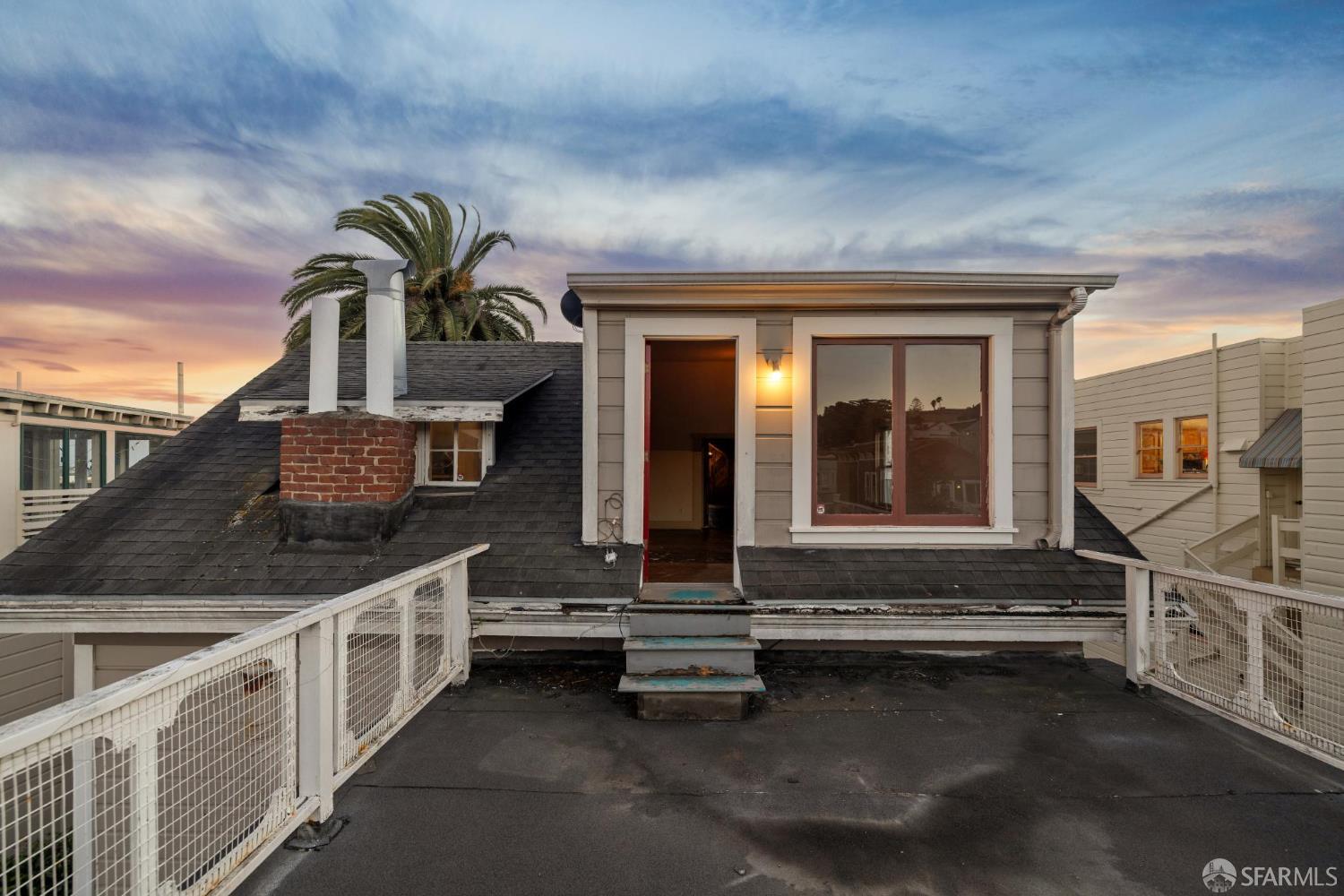 Detail Gallery Image 66 of 85 For 22 Beaver St, San Francisco,  CA 94114 - 5 Beds | 4 Baths