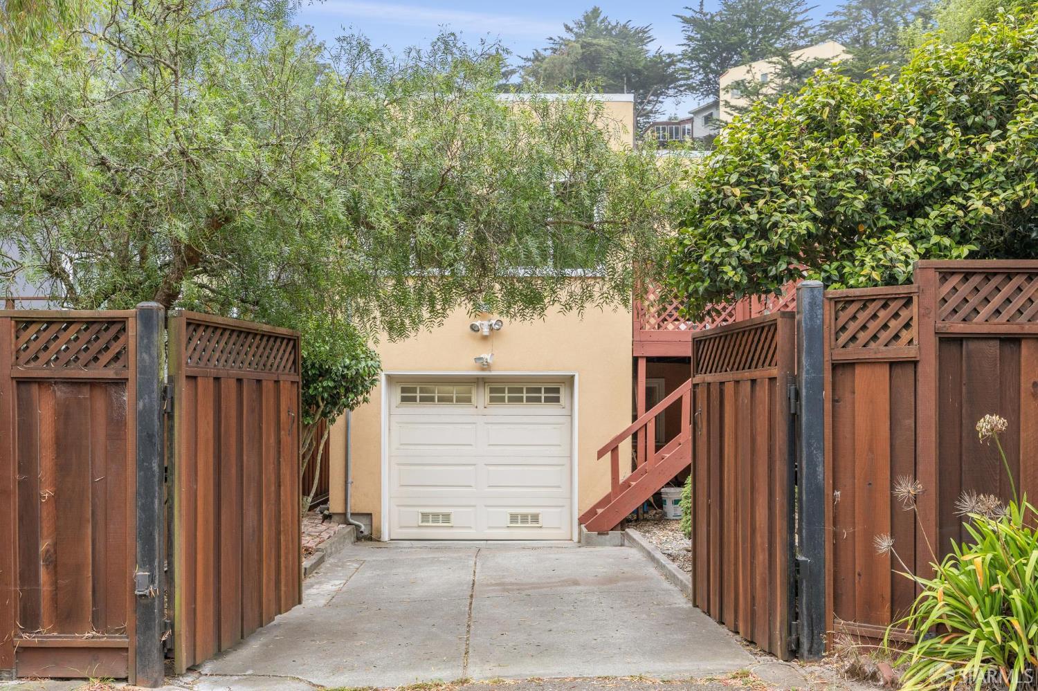 Detail Gallery Image 41 of 42 For 327 Ulloa St, San Francisco,  CA 94127 - 4 Beds | 3 Baths