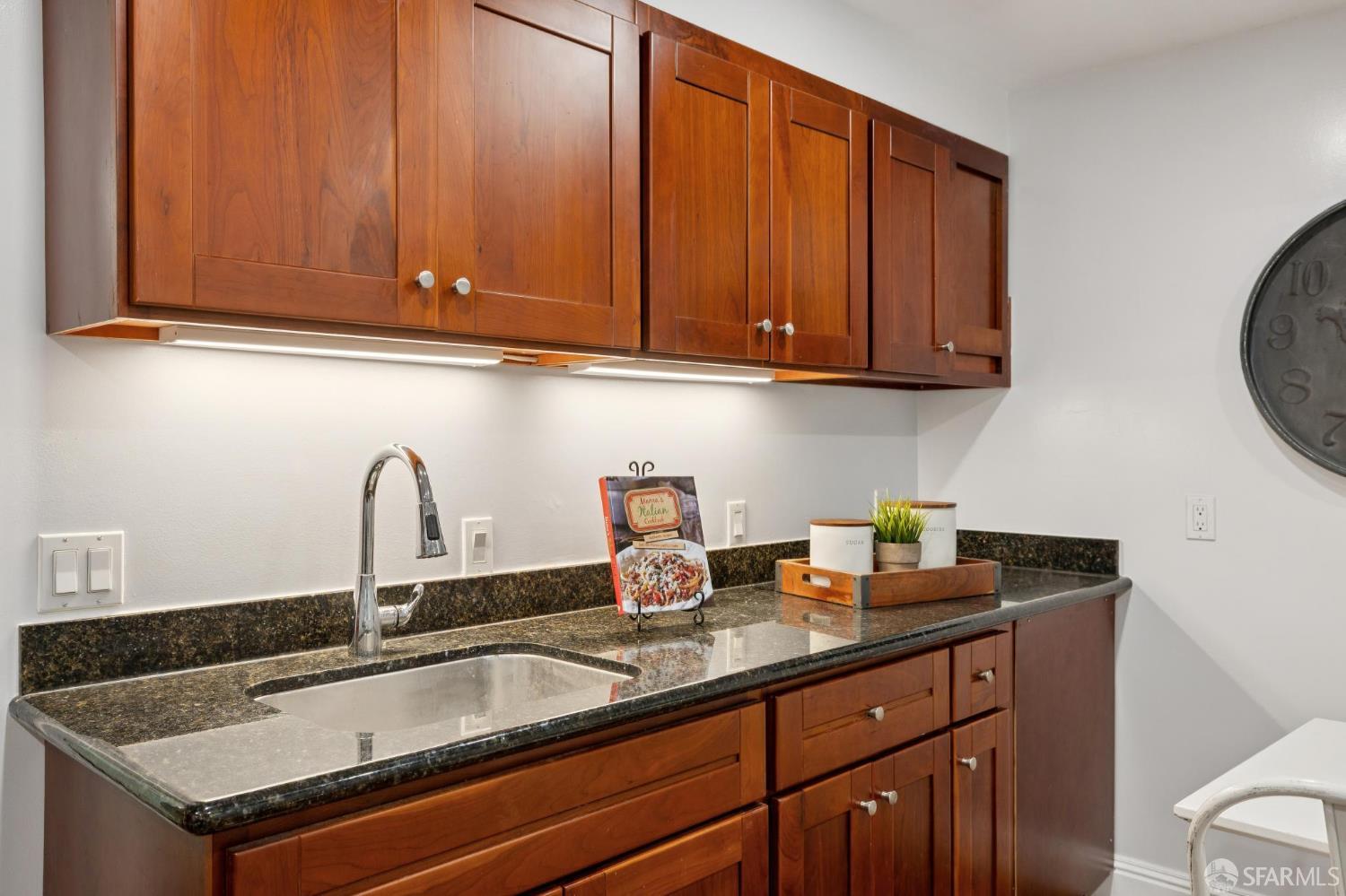 Detail Gallery Image 19 of 42 For 327 Ulloa St, San Francisco,  CA 94127 - 4 Beds | 3 Baths