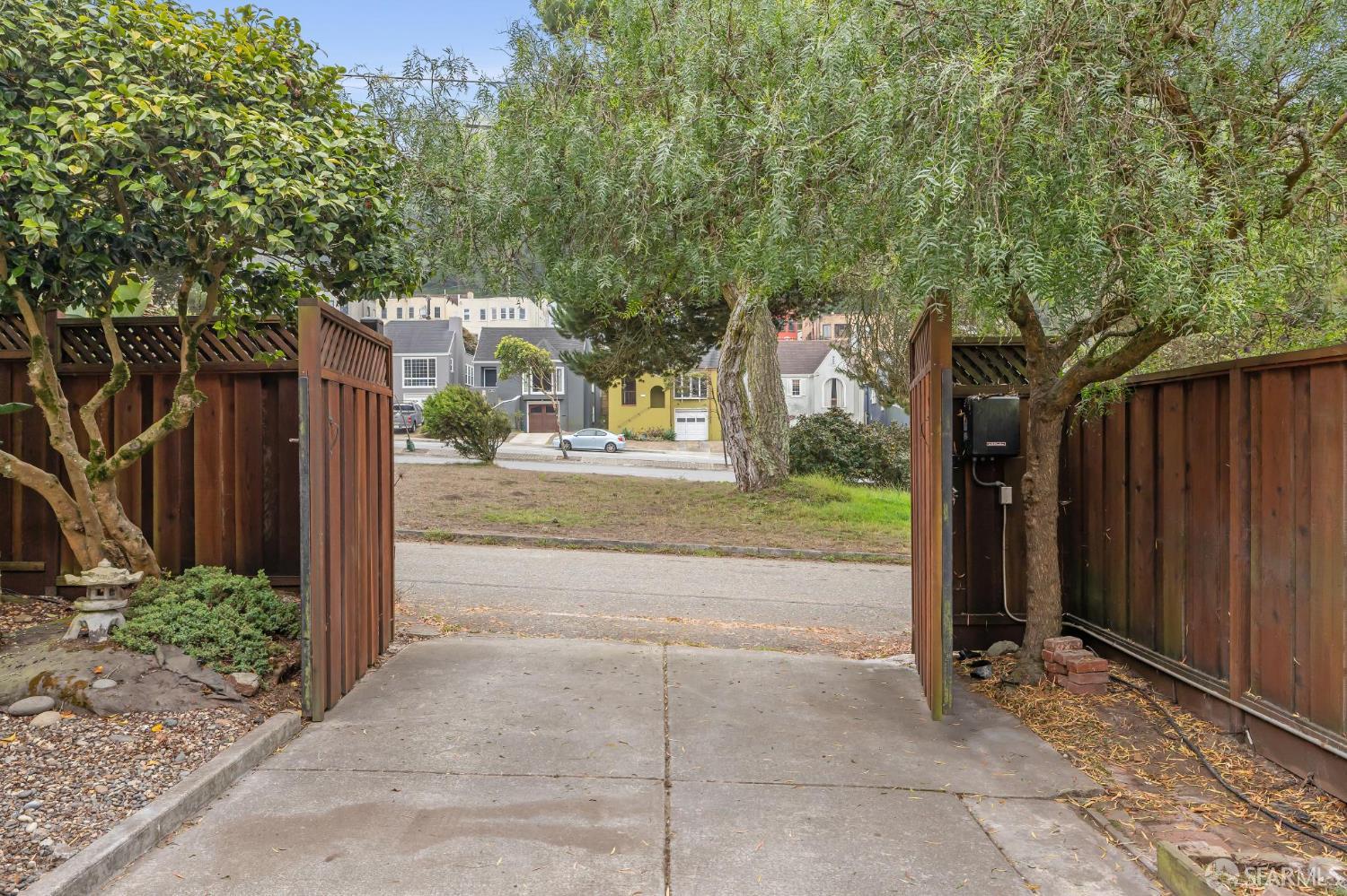 Detail Gallery Image 42 of 42 For 327 Ulloa St, San Francisco,  CA 94127 - 4 Beds | 3 Baths