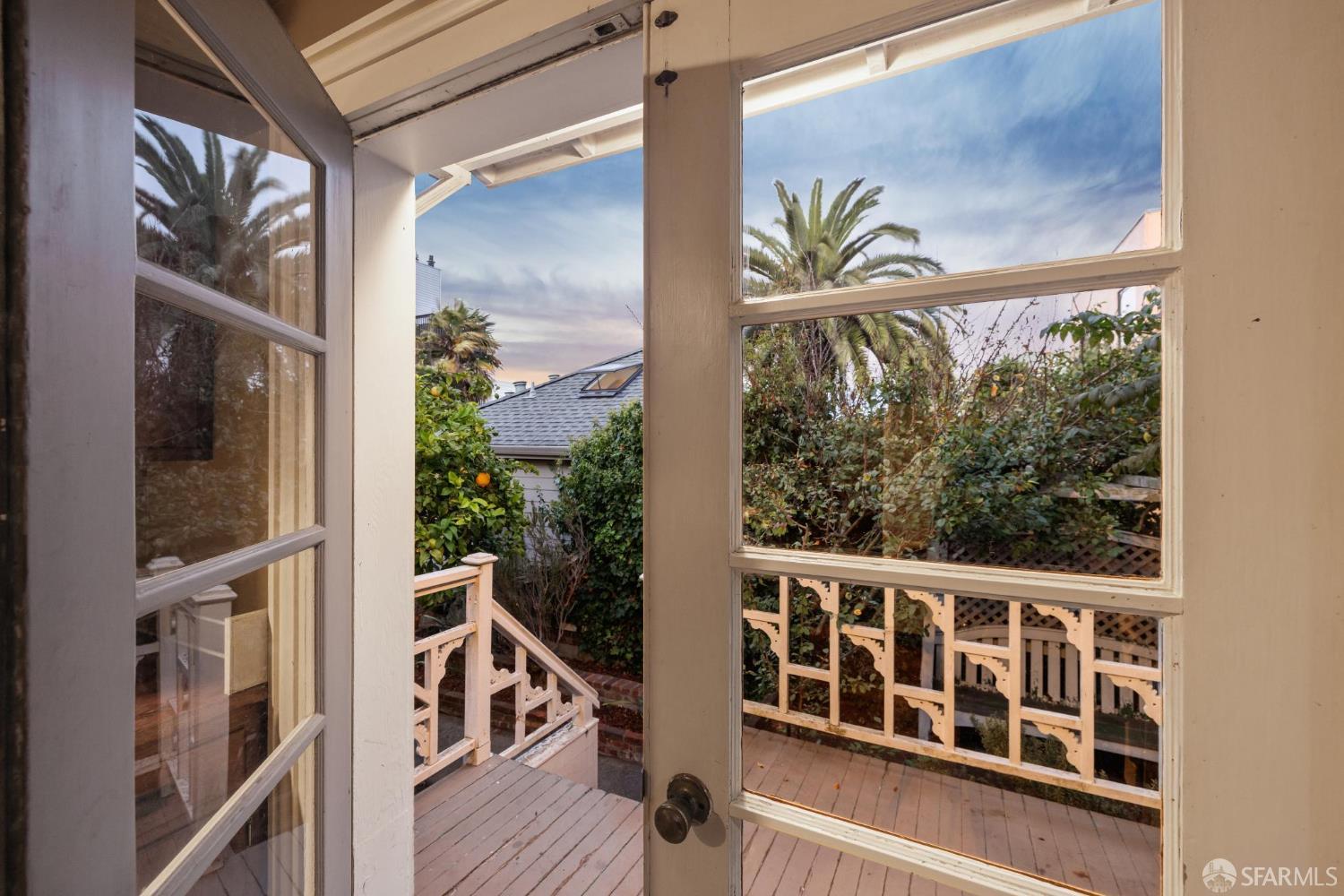 Detail Gallery Image 40 of 85 For 22 Beaver St, San Francisco,  CA 94114 - 5 Beds | 4 Baths