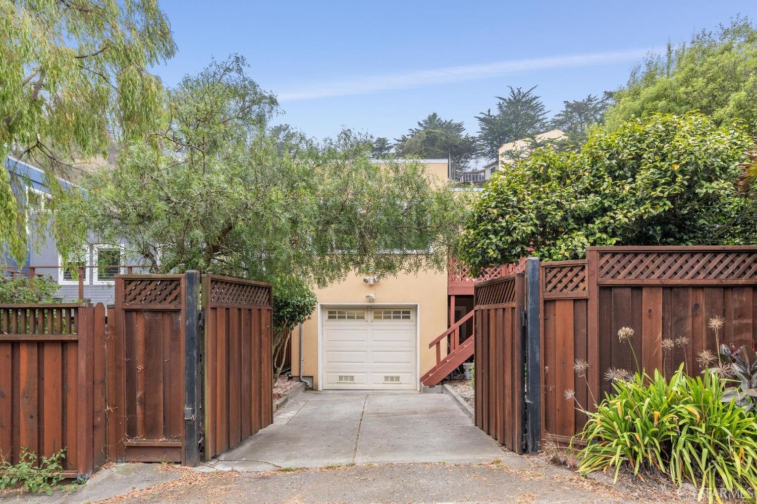 Detail Gallery Image 40 of 42 For 327 Ulloa St, San Francisco,  CA 94127 - 4 Beds | 3 Baths