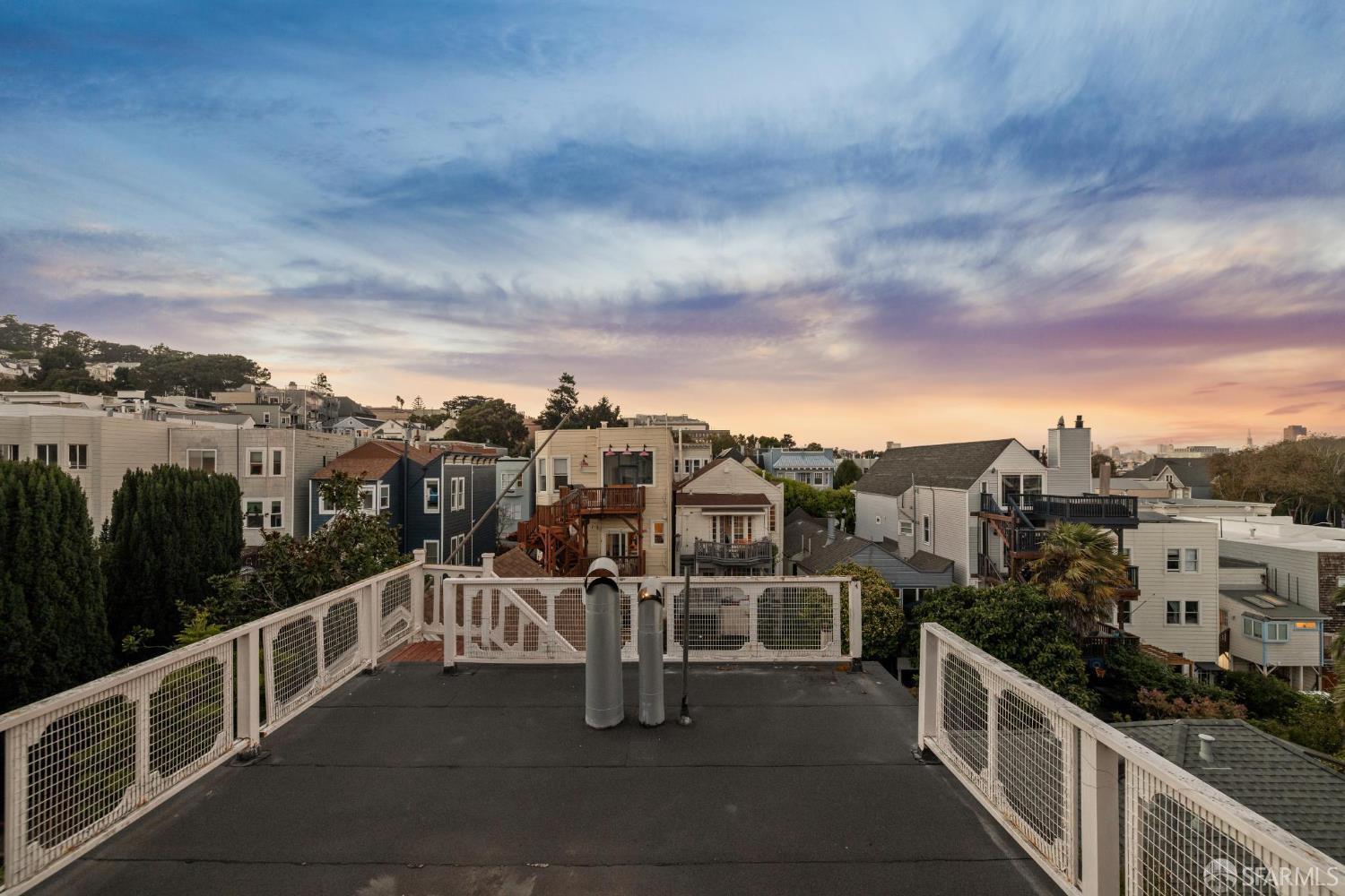 Detail Gallery Image 67 of 85 For 22 Beaver St, San Francisco,  CA 94114 - 5 Beds | 4 Baths