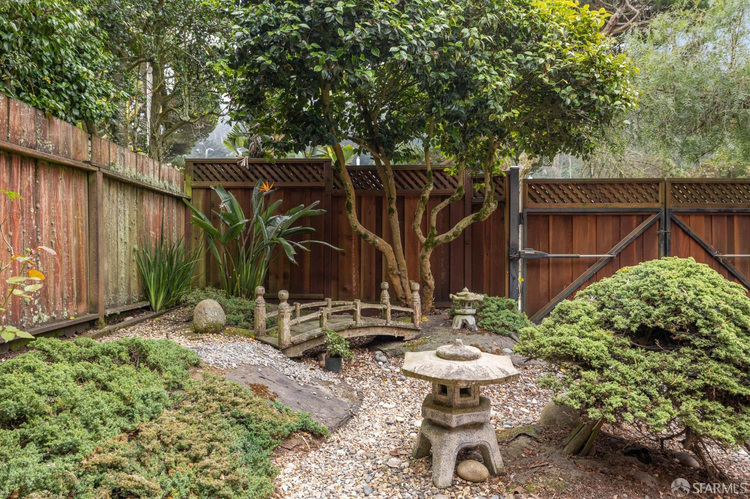 Detail Gallery Image 37 of 42 For 327 Ulloa St, San Francisco,  CA 94127 - 4 Beds | 3 Baths