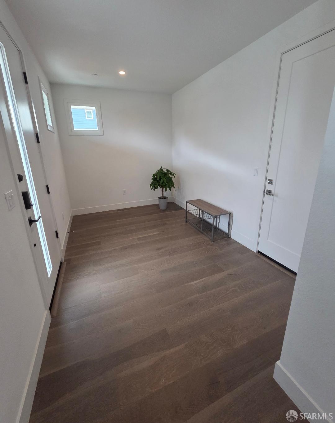 Detail Gallery Image 16 of 20 For 591 Pilgrim Dr, Foster City,  CA 94404 - 3 Beds | 2/1 Baths