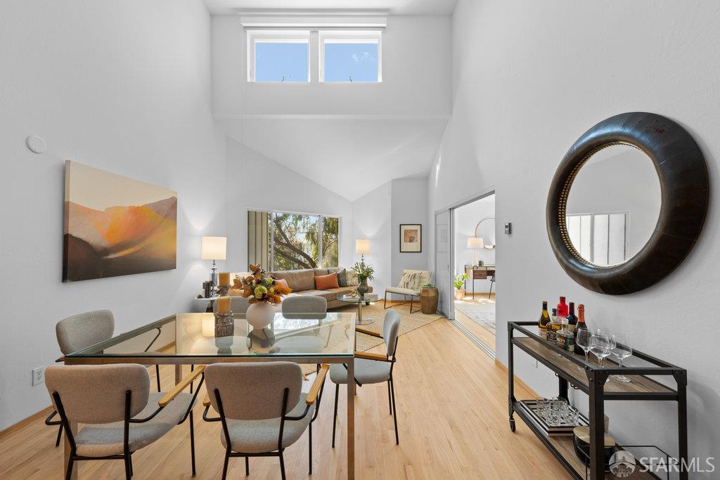 Photo #3: 425076616 Listing: Photo #3