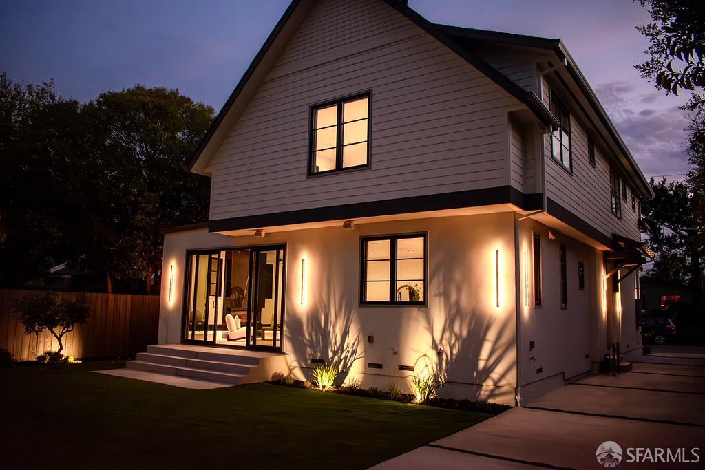 Detail Gallery Image 46 of 47 For 14 Channing Rd, Burlingame,  CA 94010 - 5 Beds | 5/1 Baths