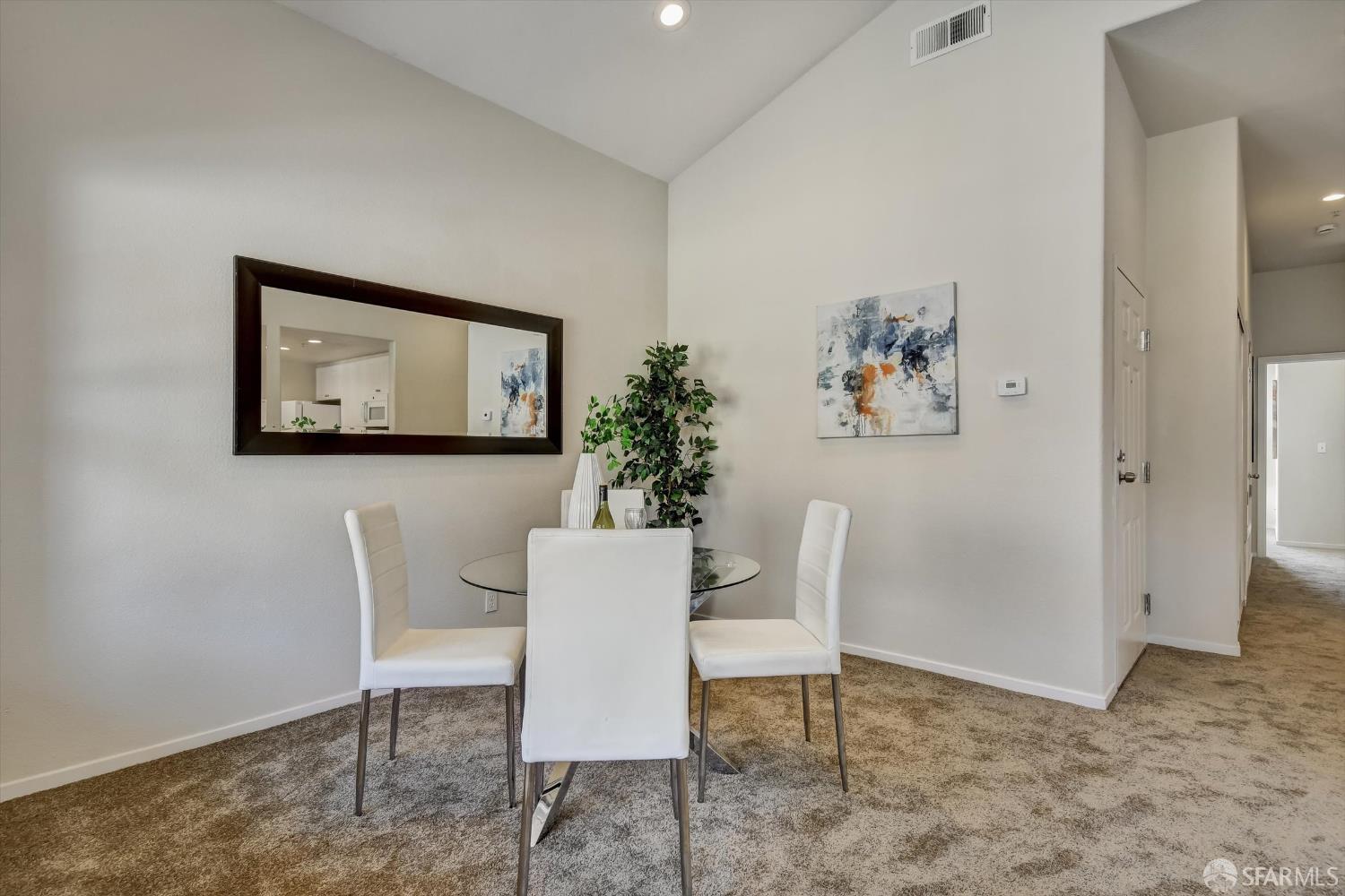 Photo #11: 425077533 Listing: Photo #11