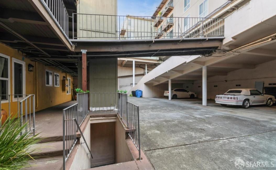 Detail Gallery Image 18 of 18 For 646 Corbett Ave #508,  San Francisco,  CA 94114 - 1 Beds | 1 Baths