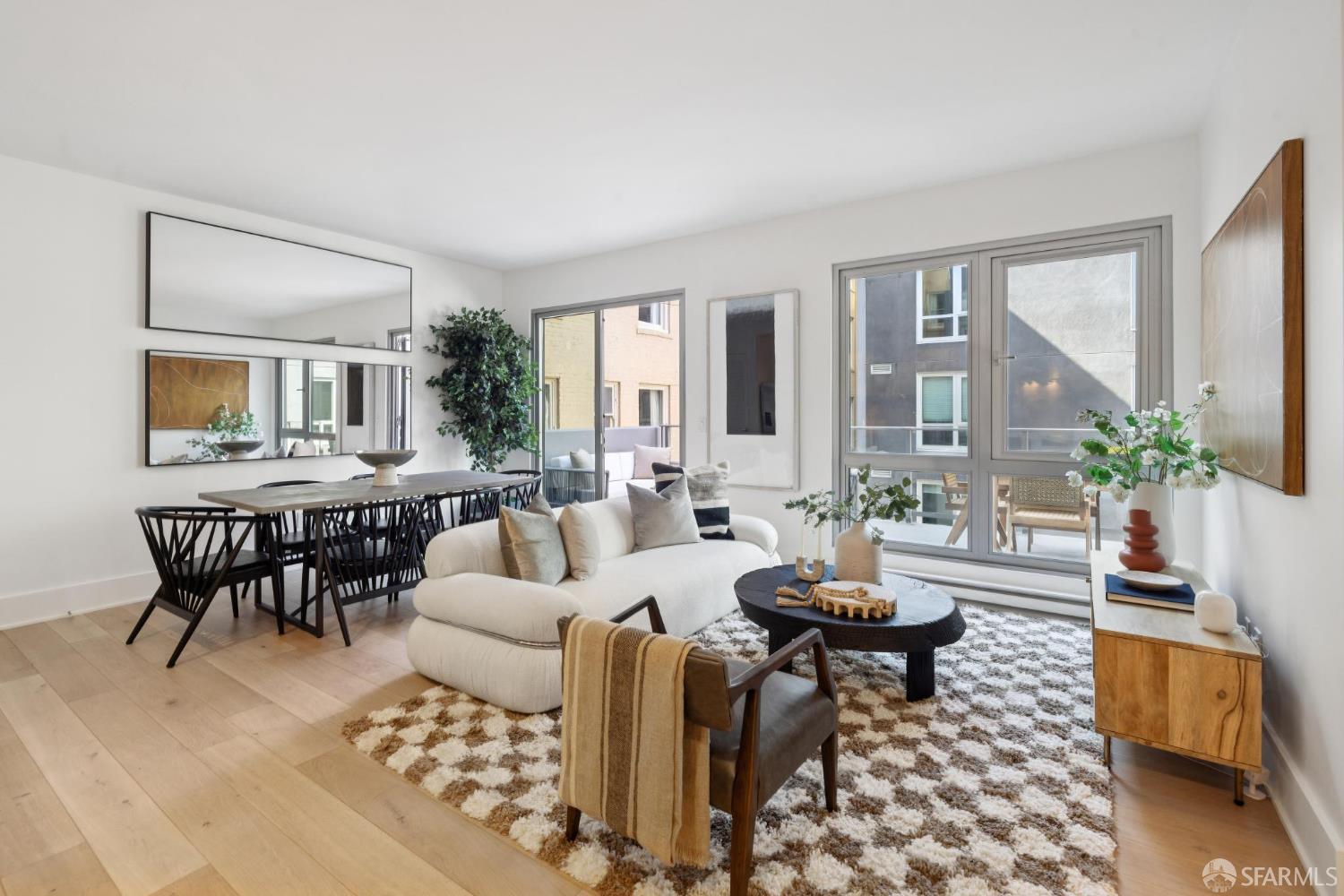 Photo #4: 425077604 Listing 