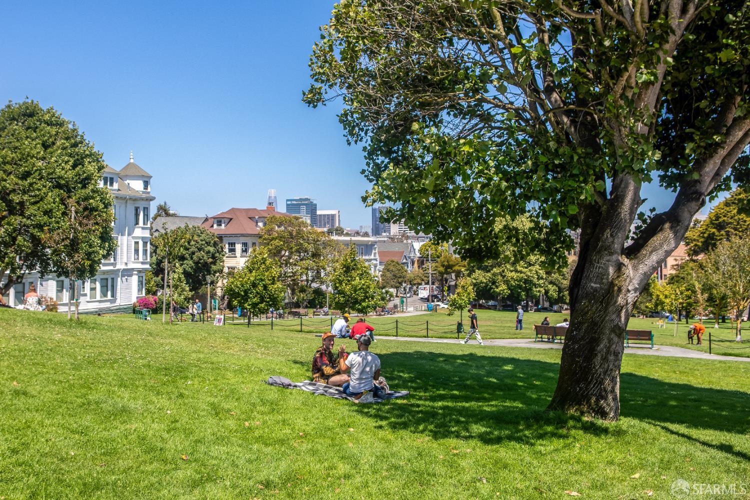 Detail Gallery Image 77 of 85 For 22 Beaver St, San Francisco,  CA 94114 - 5 Beds | 4 Baths