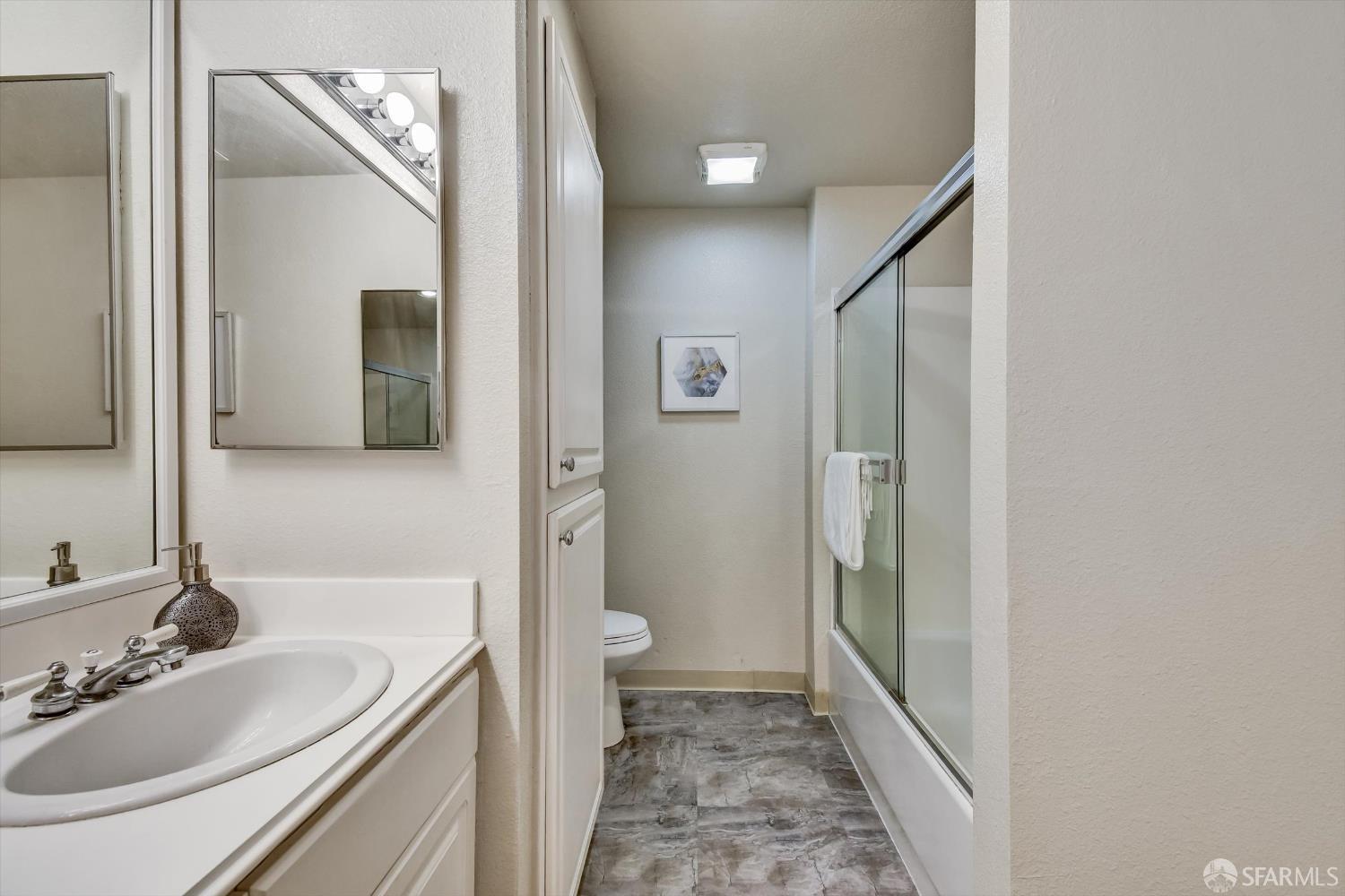Photo #28: 425077533 Listing: Photo #28