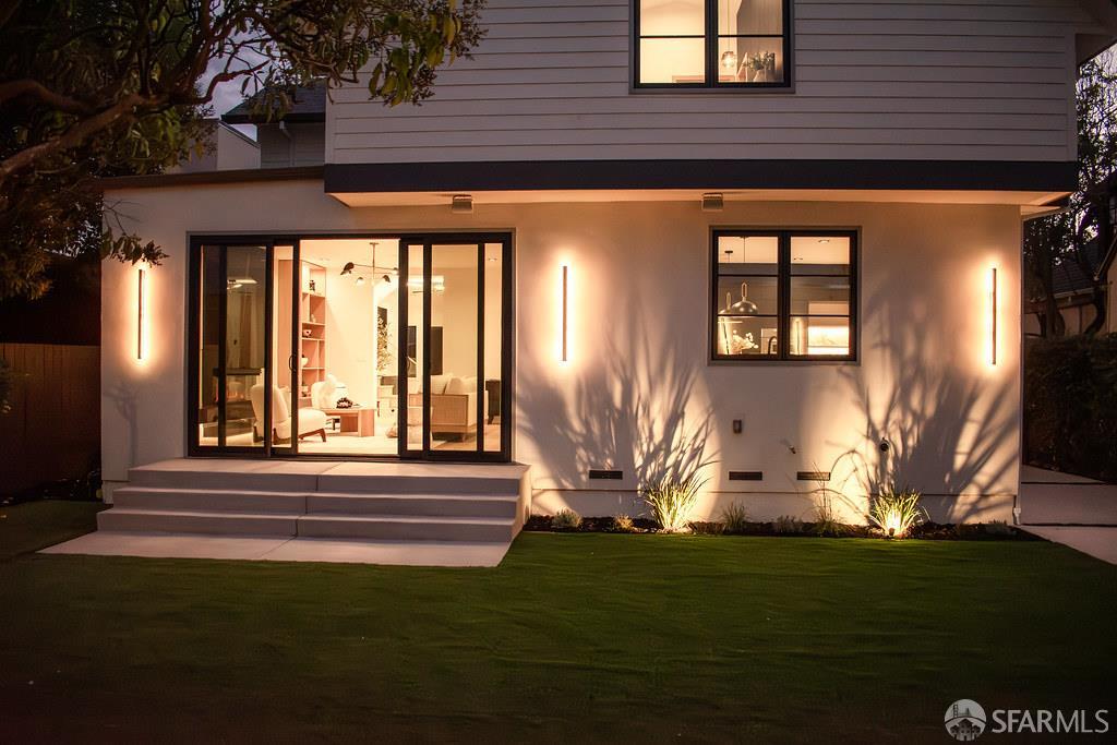 Detail Gallery Image 45 of 47 For 14 Channing Rd, Burlingame,  CA 94010 - 5 Beds | 5/1 Baths