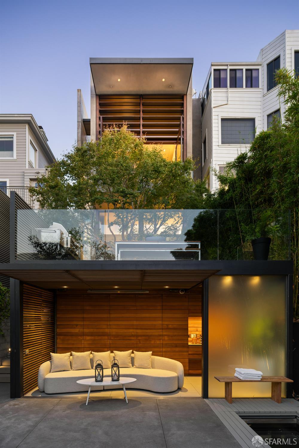 Detail Gallery Image 36 of 41 For 2626 Filbert St, San Francisco,  CA 94123 - 4 Beds | 4/1 Baths