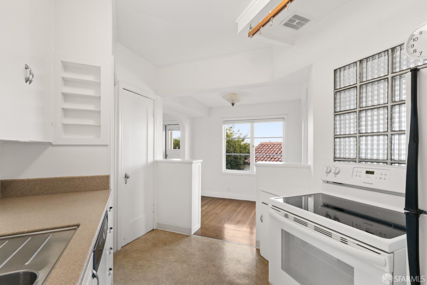 Detail Gallery Image 67 of 72 For 101 Graystone Ter, San Francisco,  CA 94114 - 3 Beds | 2/1 Baths