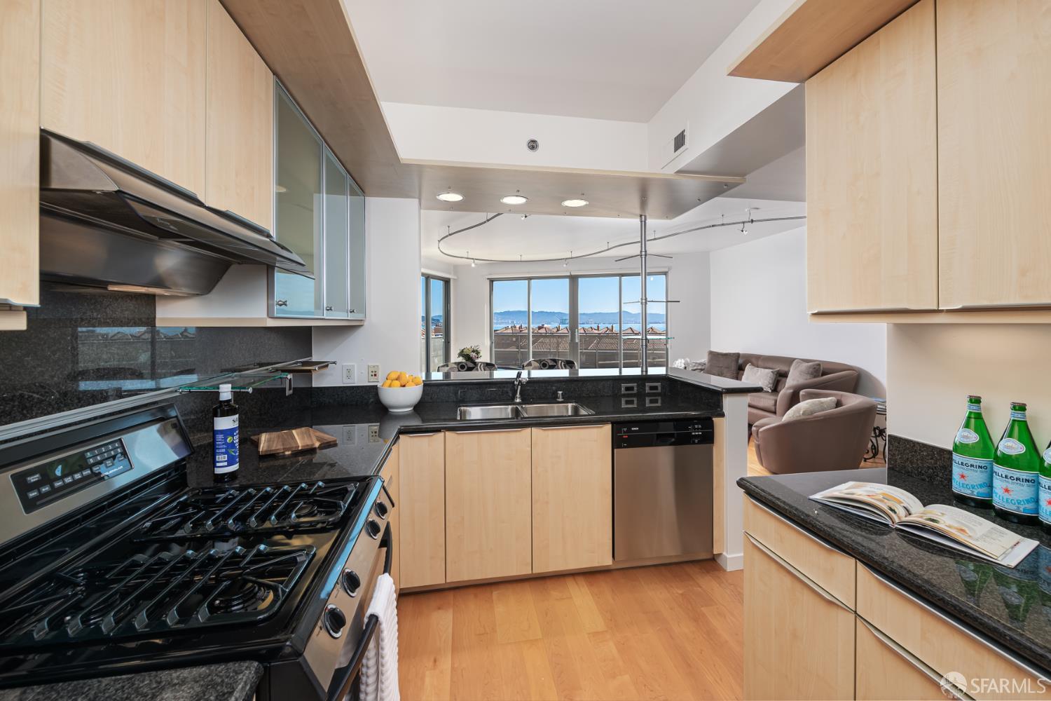 Detail Gallery Image 17 of 39 For 219 Brannan St 5g,  San Francisco,  CA 94107 - 2 Beds | 2 Baths