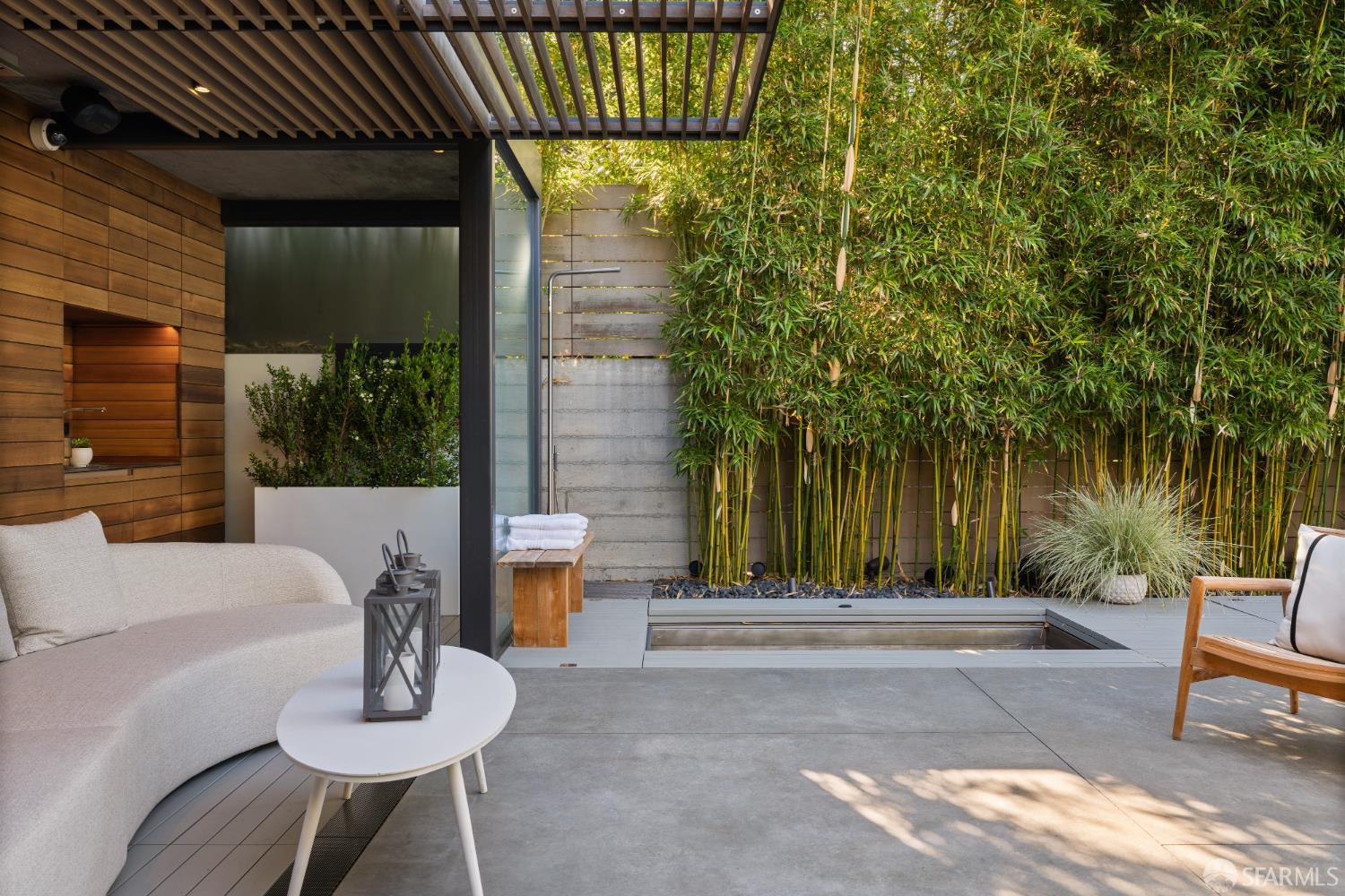 Detail Gallery Image 30 of 41 For 2626 Filbert St, San Francisco,  CA 94123 - 4 Beds | 4/1 Baths