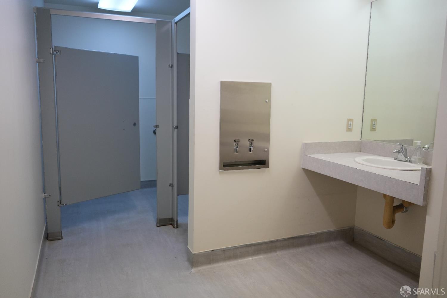 Detail Gallery Image 6 of 9 For 44 Gough St #107,  San Francisco,  CA 94103 - – Beds | – Baths