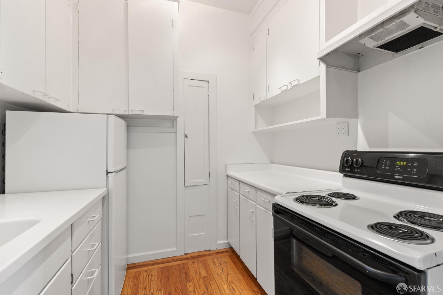 Detail Gallery Image 60 of 72 For 101 Graystone Ter, San Francisco,  CA 94114 - 3 Beds | 2/1 Baths