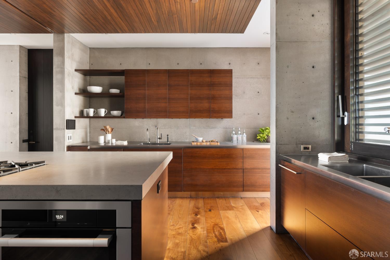 Detail Gallery Image 14 of 41 For 2626 Filbert St, San Francisco,  CA 94123 - 4 Beds | 4/1 Baths