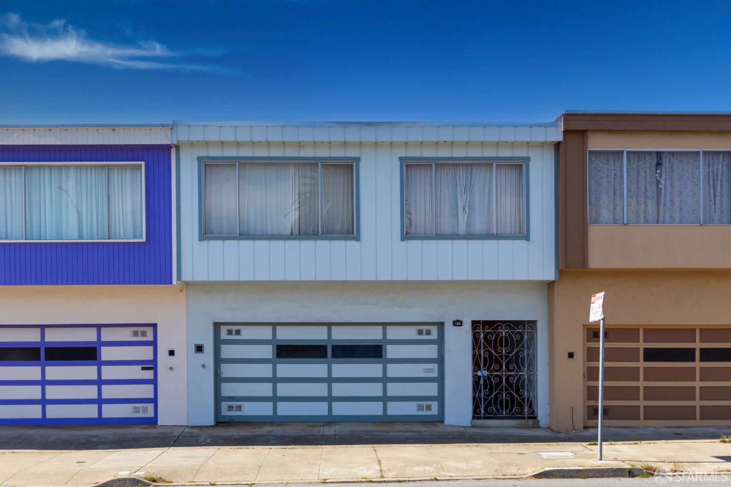 Detail Gallery Image 2 of 4 For 120 Princeton St, San Francisco,  CA 94134 - 3 Beds | 3 Baths