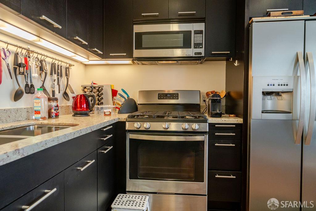 Detail Gallery Image 3 of 20 For 181 Ofarrell St #514,  San Francisco,  CA 94102 - 1 Beds | 1/1 Baths