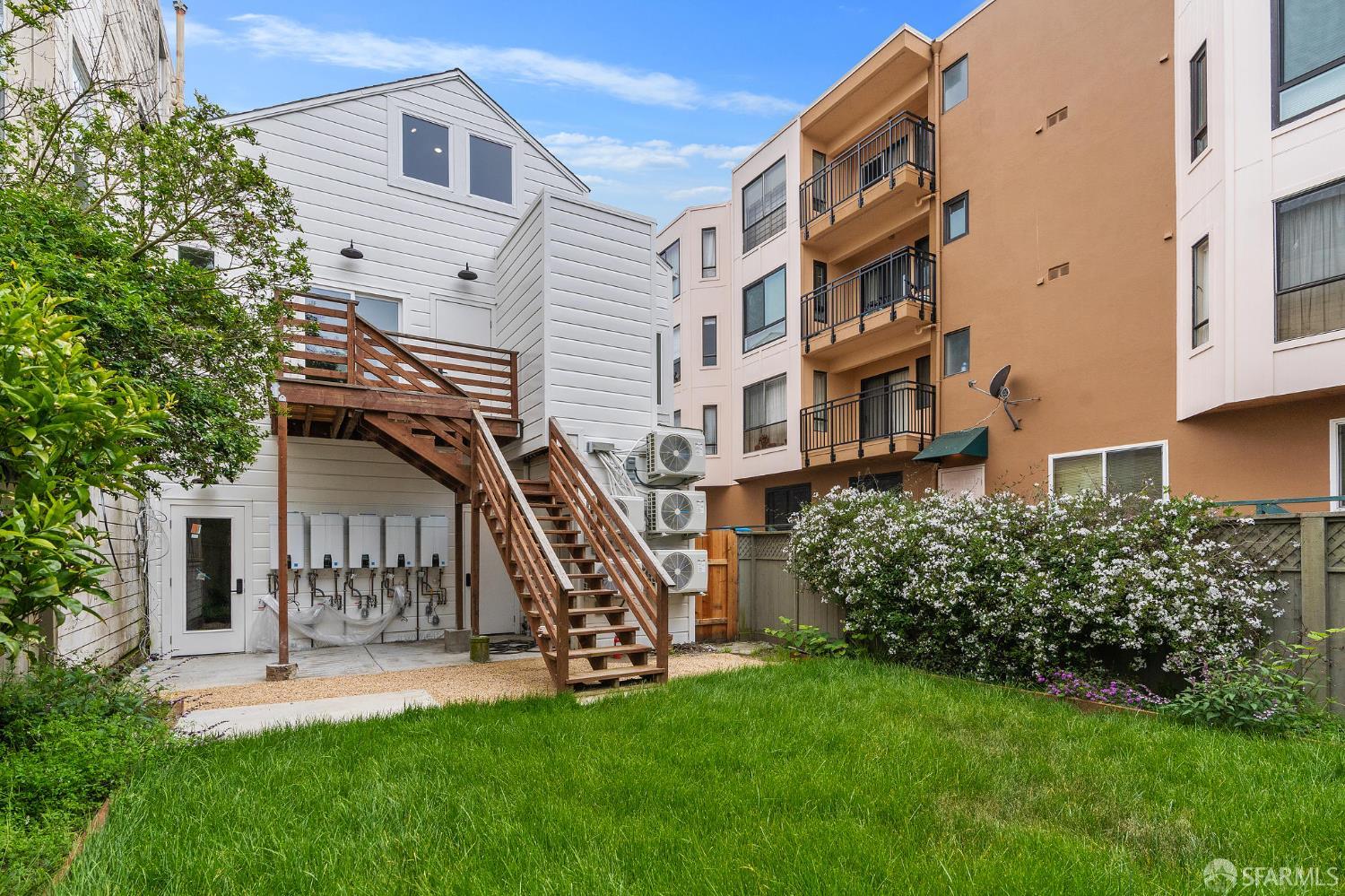 Photo #11: 425077909 Listing: Photo #11