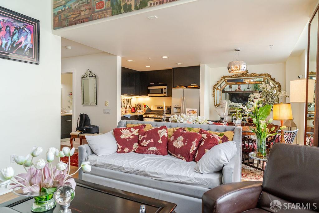 Detail Gallery Image 7 of 20 For 181 Ofarrell St #514,  San Francisco,  CA 94102 - 1 Beds | 1/1 Baths
