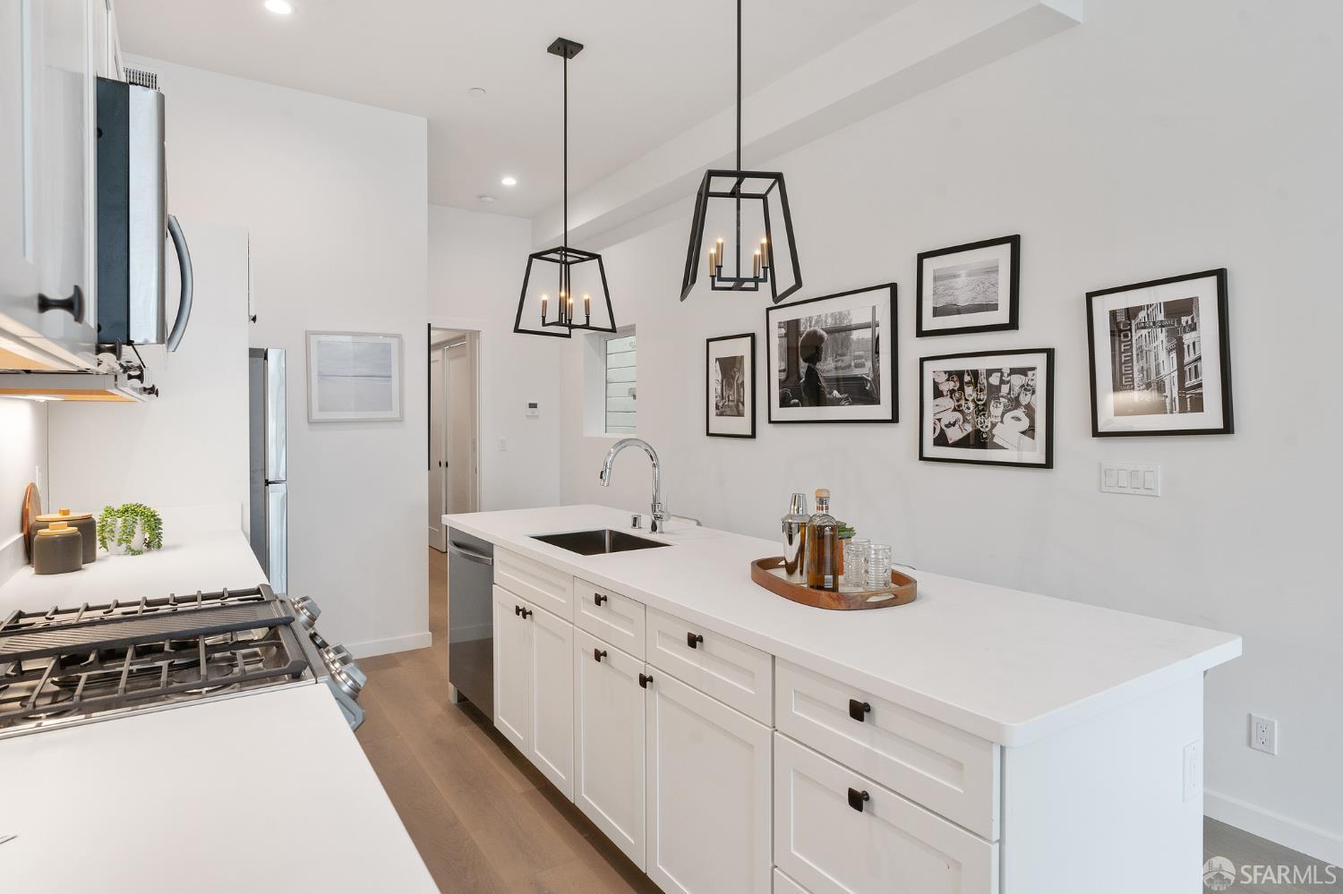 Photo #4: 425077909 Listing 