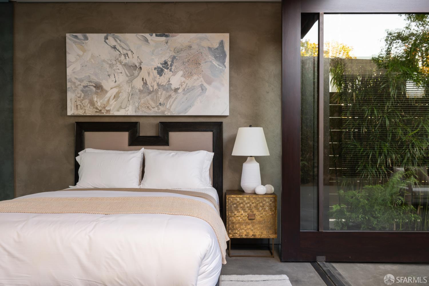 Detail Gallery Image 27 of 41 For 2626 Filbert St, San Francisco,  CA 94123 - 4 Beds | 4/1 Baths