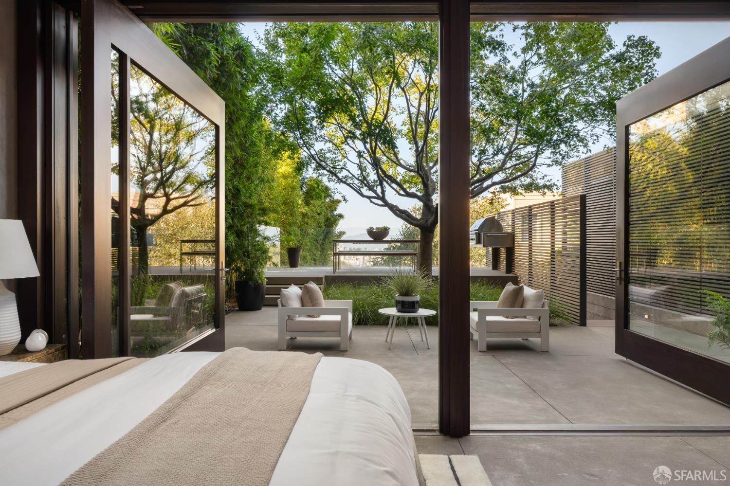 Detail Gallery Image 28 of 41 For 2626 Filbert St, San Francisco,  CA 94123 - 4 Beds | 4/1 Baths