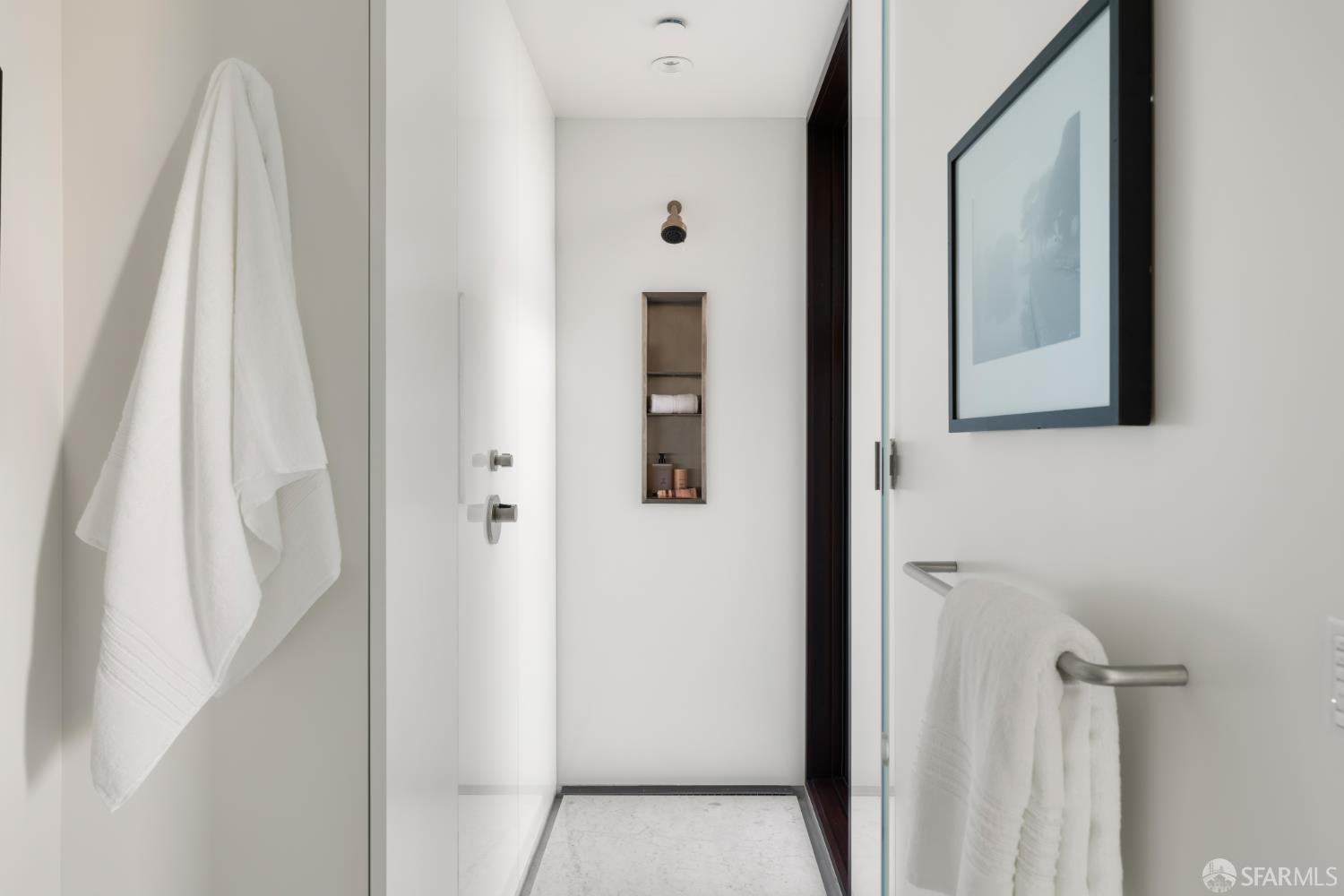 Detail Gallery Image 24 of 41 For 2626 Filbert St, San Francisco,  CA 94123 - 4 Beds | 4/1 Baths