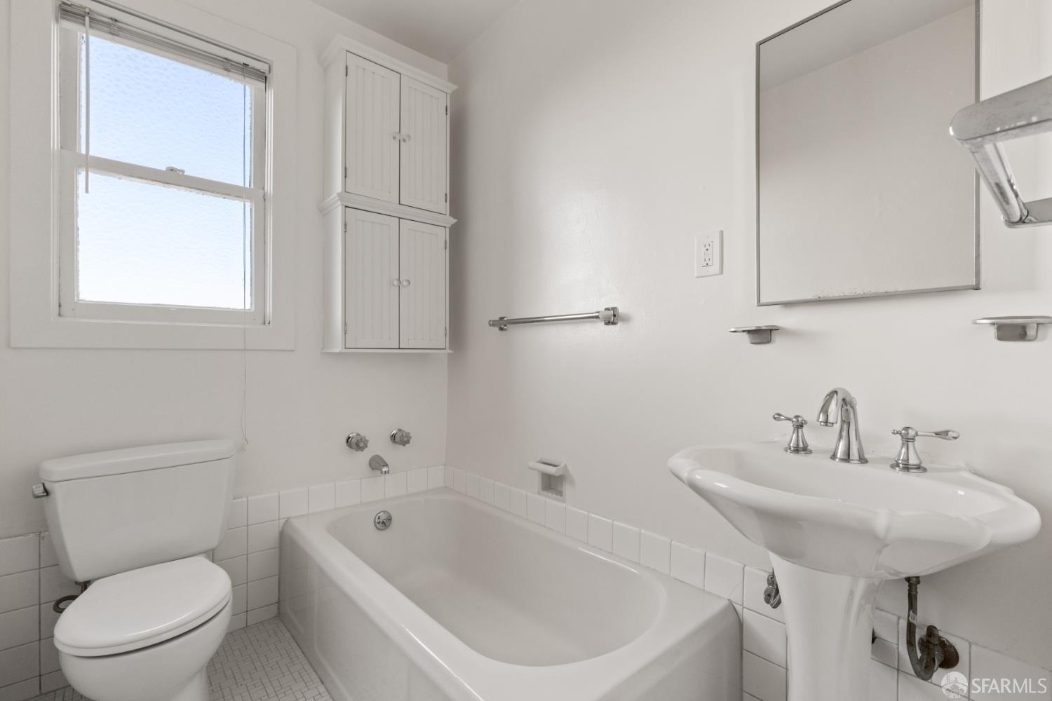 Detail Gallery Image 61 of 72 For 101 Graystone Ter, San Francisco,  CA 94114 - 3 Beds | 2/1 Baths