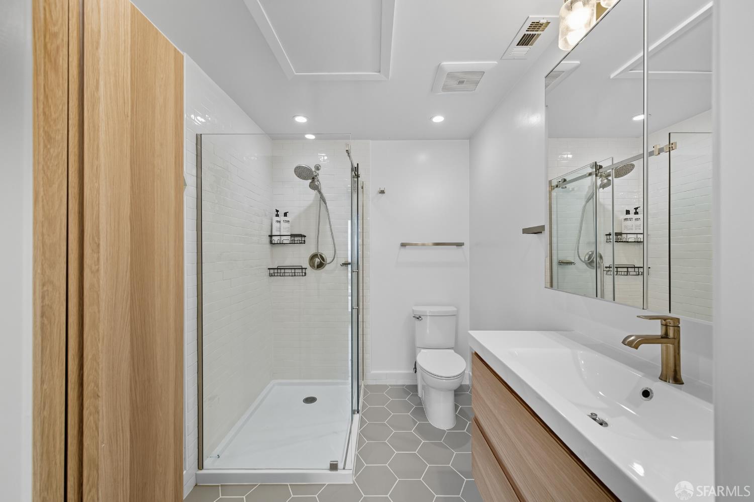 Detail Gallery Image 18 of 57 For 253 Kings Rd, Brisbane,  CA 94005 - 4 Beds | 3/1 Baths