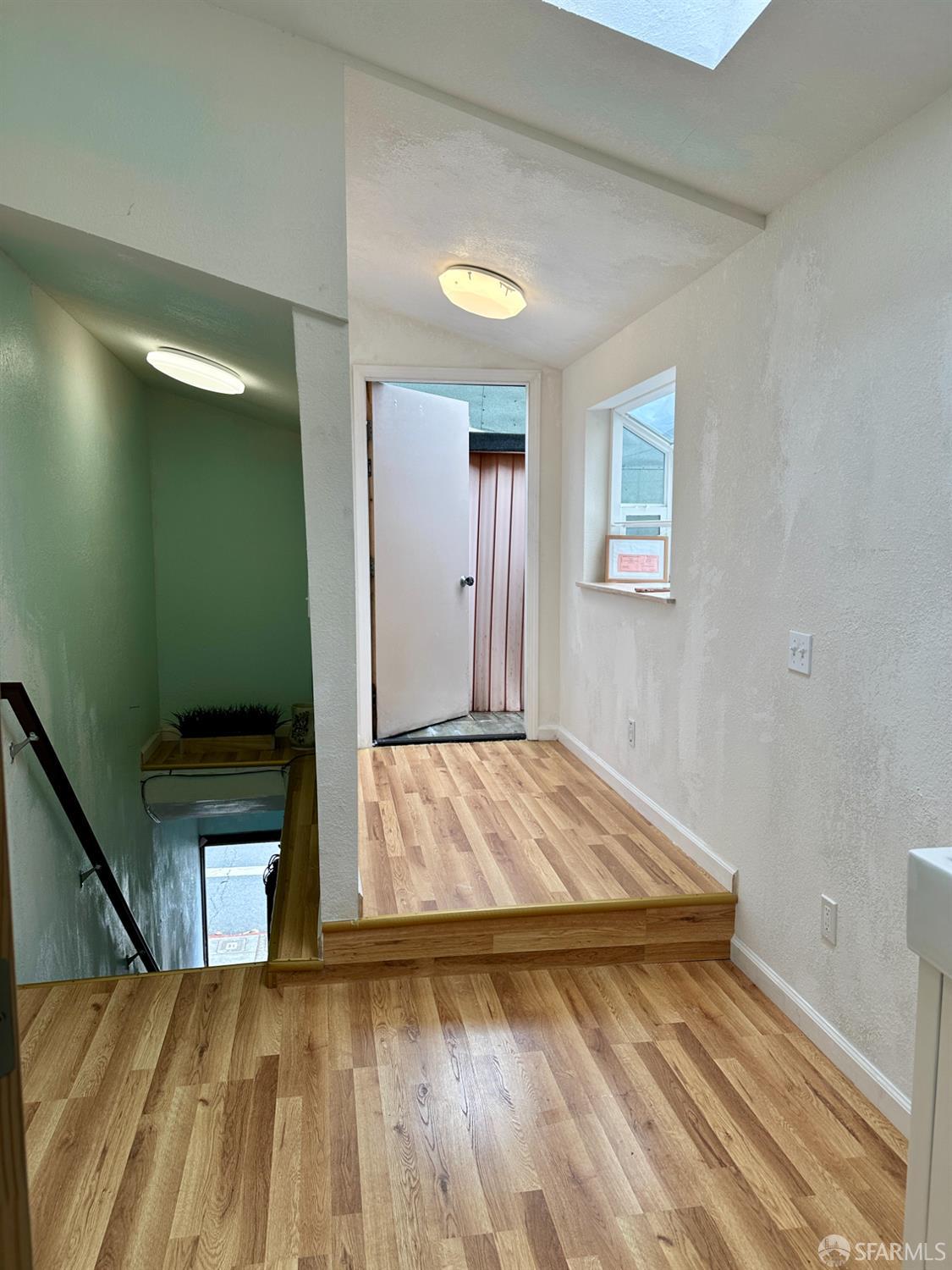 Detail Gallery Image 6 of 6 For 3901 18th St, San Francisco,  CA 94114 - – Beds | – Baths