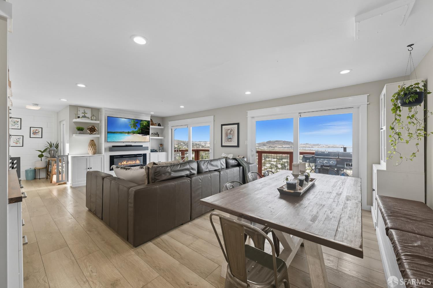 Detail Gallery Image 7 of 57 For 253 Kings Rd, Brisbane,  CA 94005 - 4 Beds | 3/1 Baths