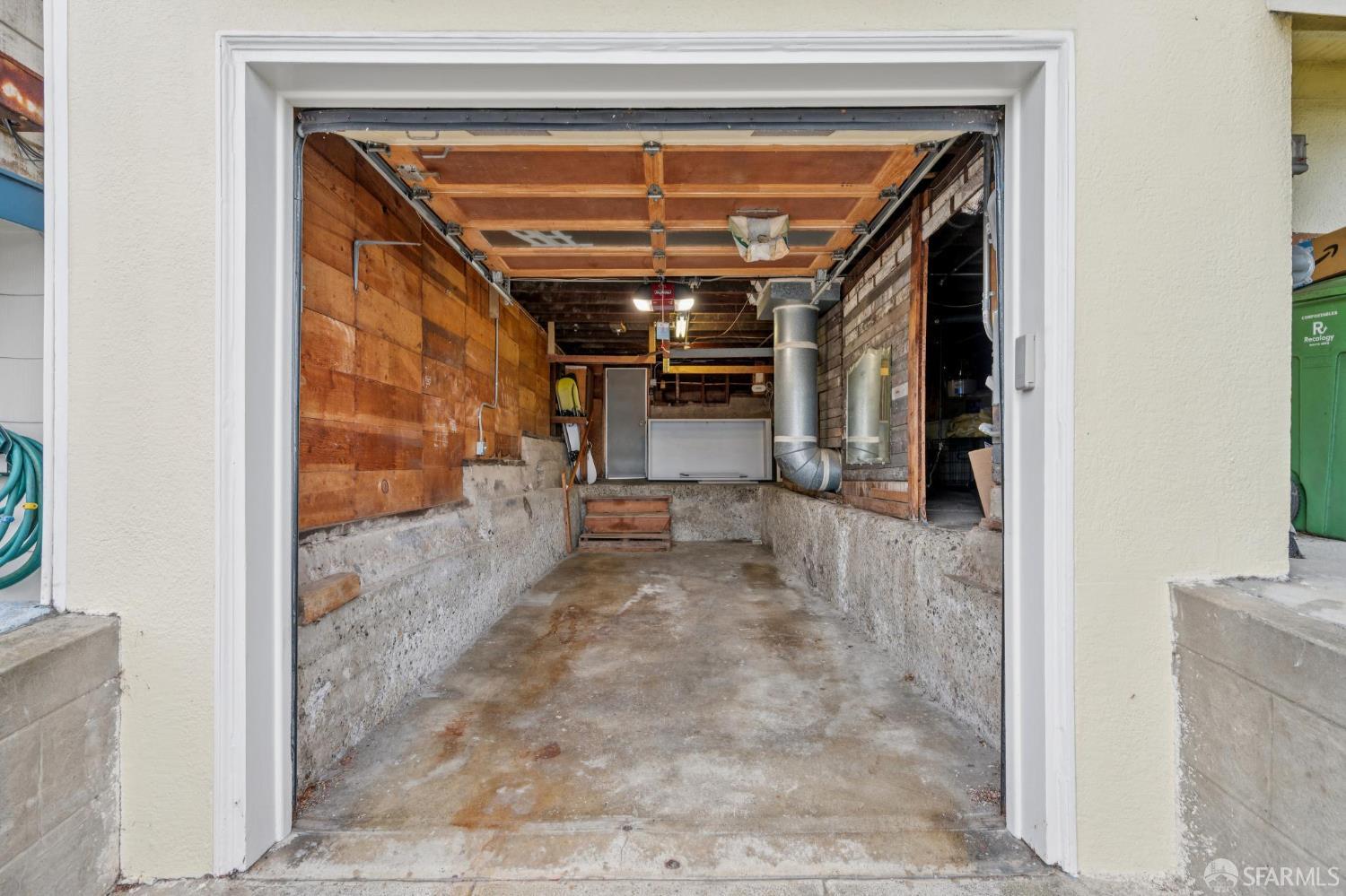 Detail Gallery Image 5 of 14 For 263 Vienna St, San Francisco,  CA 94112 - 2 Beds | 1 Baths