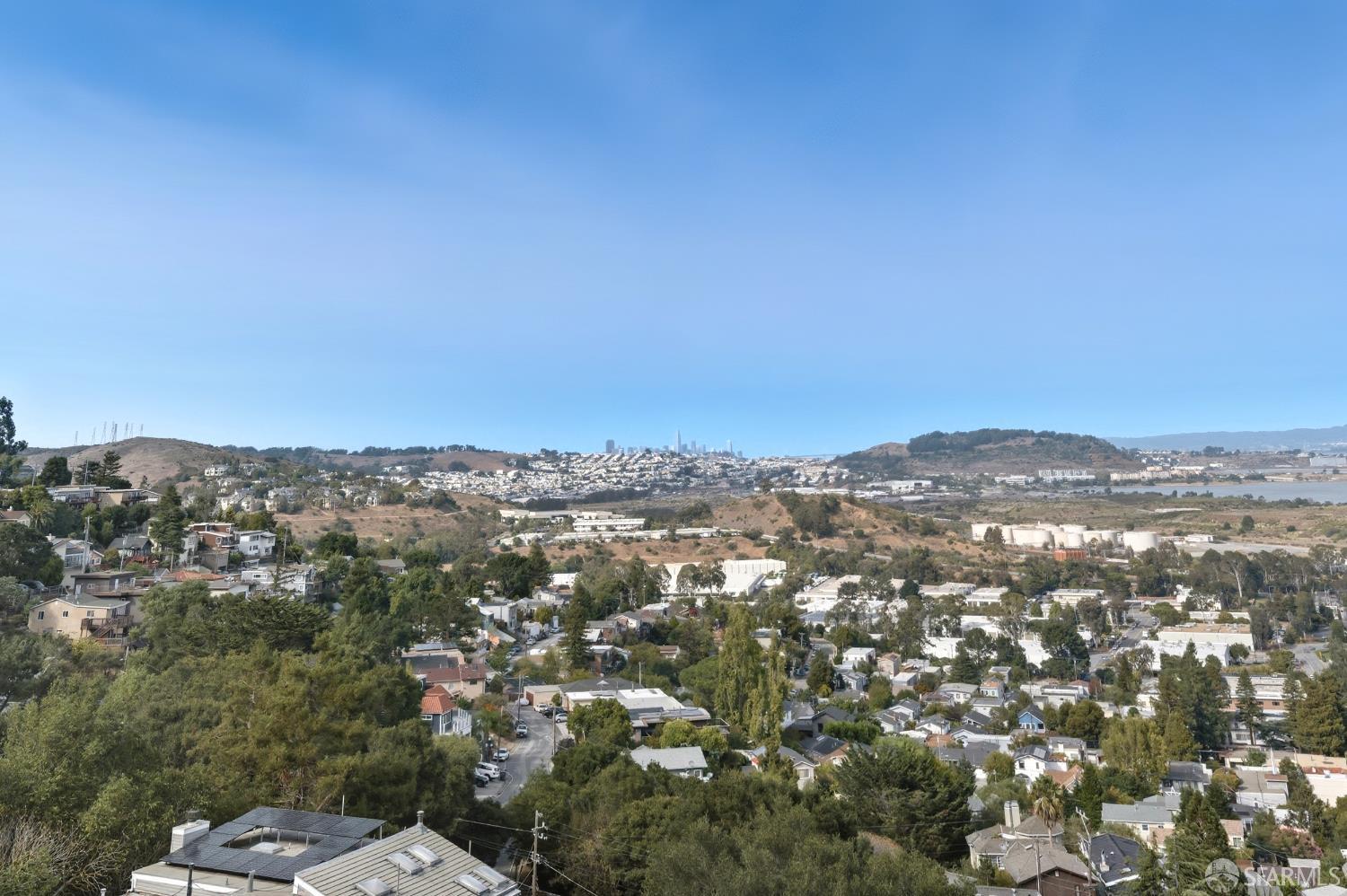 Detail Gallery Image 10 of 57 For 253 Kings Rd, Brisbane,  CA 94005 - 4 Beds | 3/1 Baths