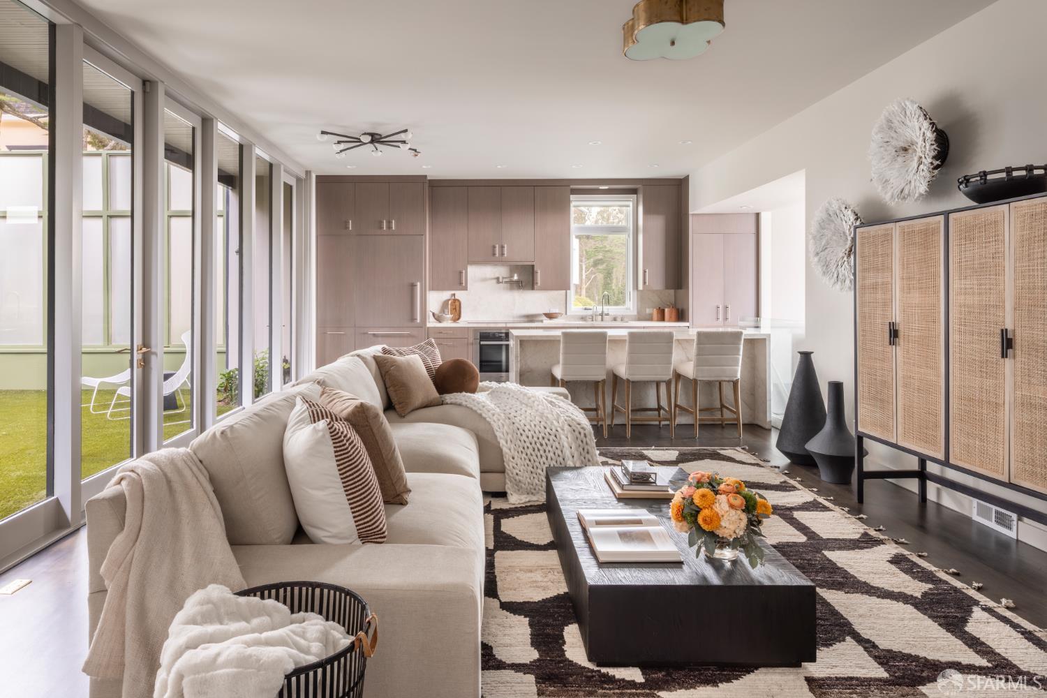 Detail Gallery Image 5 of 29 For 180 Palo Alto Ave, San Francisco,  CA 94114 - 4 Beds | 3/1 Baths