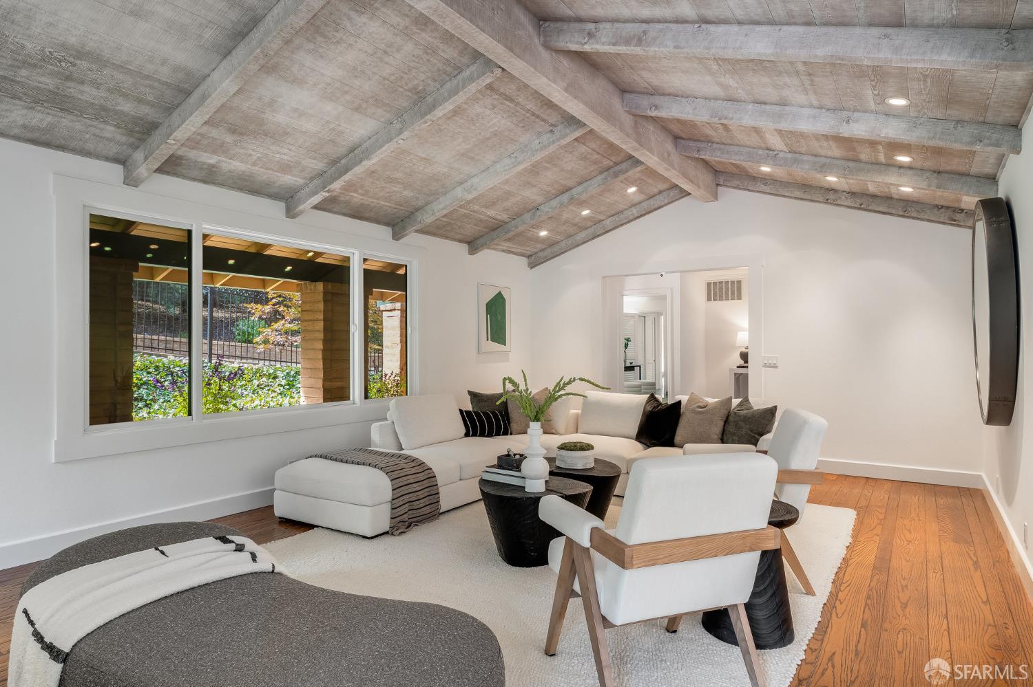 Detail Gallery Image 8 of 69 For 16244 Kennedy Rd, Los Gatos,  CA 95032 - 5 Beds | 3 Baths