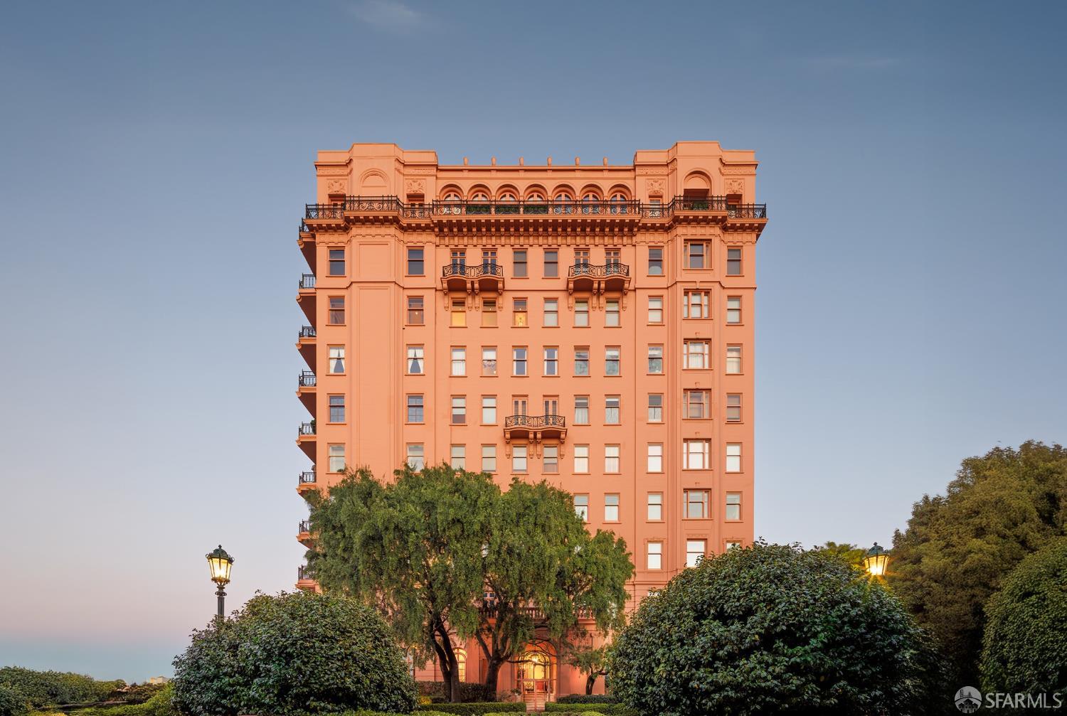 Photo #2: 425004818 Listing: Photo #2