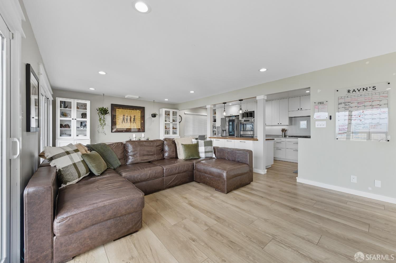 Detail Gallery Image 11 of 57 For 253 Kings Rd, Brisbane,  CA 94005 - 4 Beds | 3/1 Baths