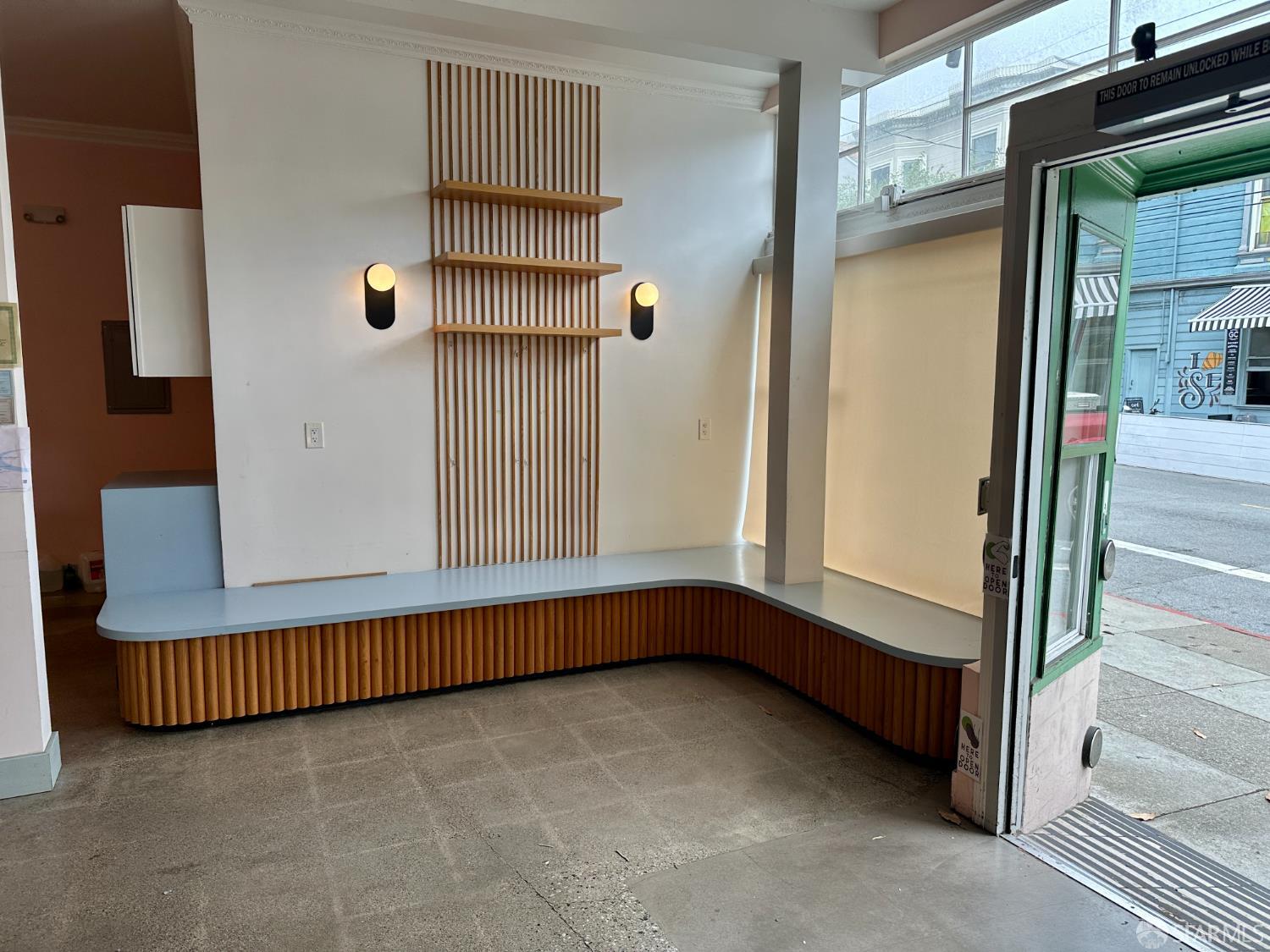 Detail Gallery Image 5 of 6 For 3901 18th St, San Francisco,  CA 94114 - – Beds | – Baths