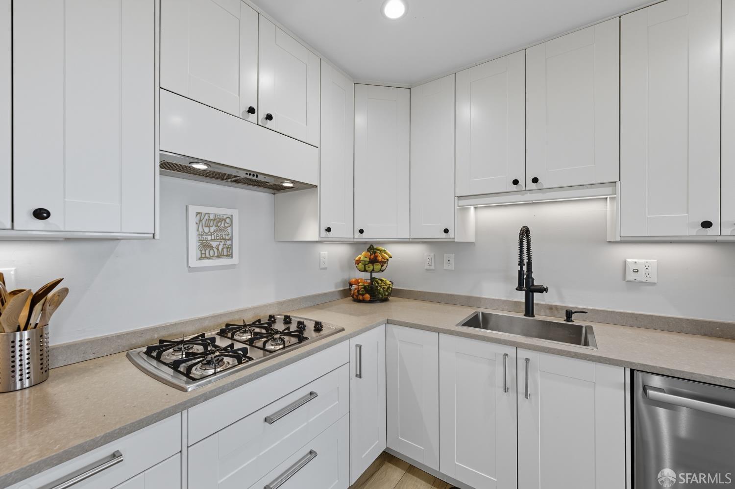 Detail Gallery Image 6 of 57 For 253 Kings Rd, Brisbane,  CA 94005 - 4 Beds | 3/1 Baths