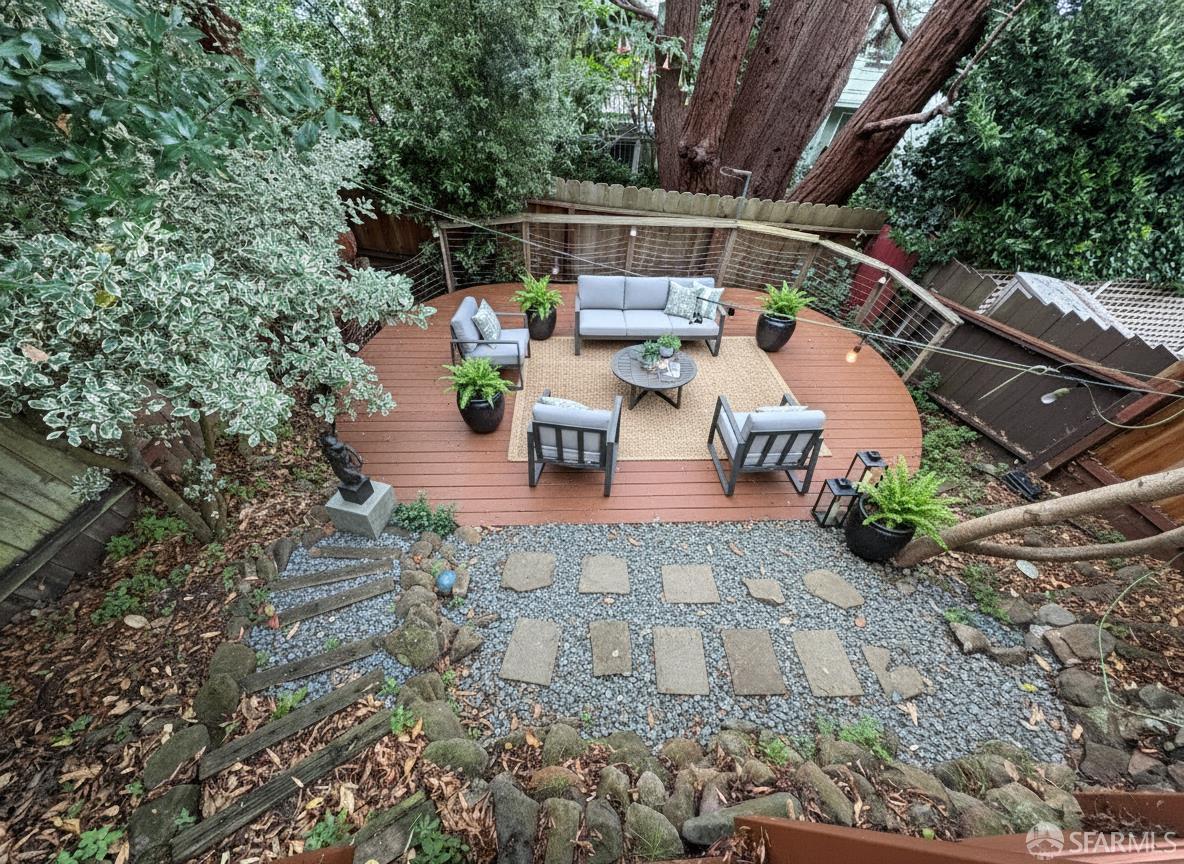 Detail Gallery Image 3 of 10 For 548 Duncan St #101,  San Francisco,  CA 94131 - 3 Beds | 2/1 Baths