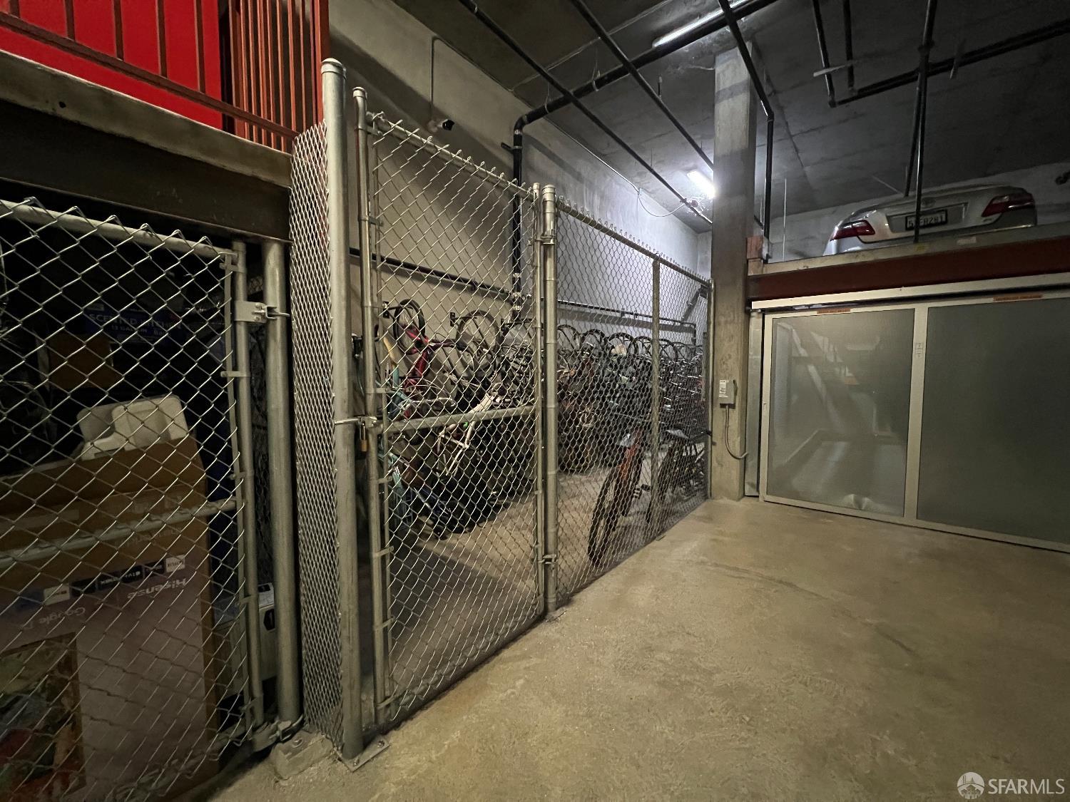 Detail Gallery Image 32 of 34 For 2747 San Pablo Ave #406,  Berkeley,  CA 94702 - 2 Beds | 1 Baths