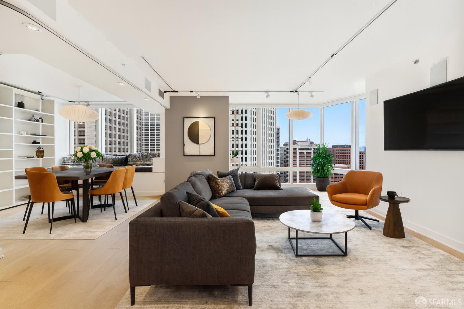 Photo #1: 425077729 Listing: Photo #1