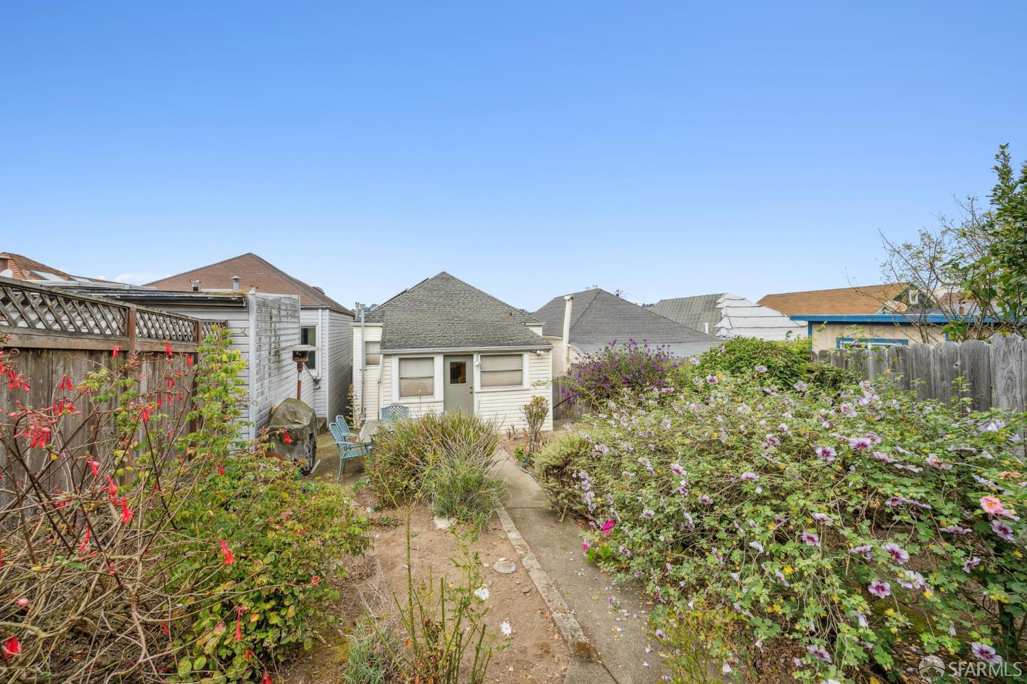 Detail Gallery Image 13 of 14 For 263 Vienna St, San Francisco,  CA 94112 - 2 Beds | 1 Baths